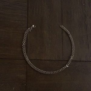 plane silver chain neck less or something that can go on your pants
